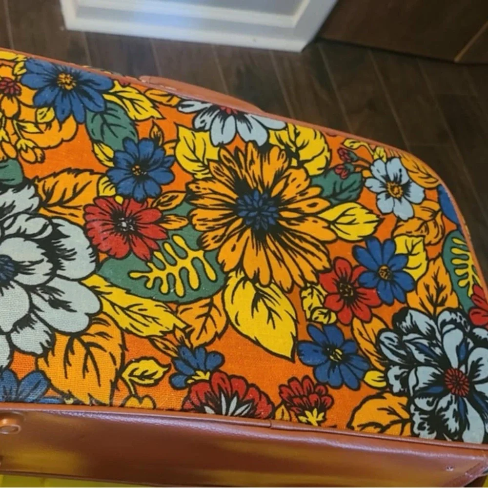 Bantam Travelware Floral suitcase- Multicolor